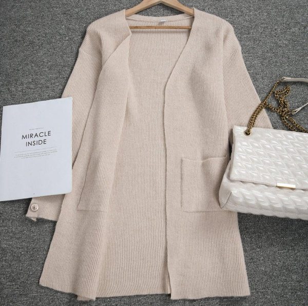 Classic Beige Long-Sleeve Pocket Cardigan